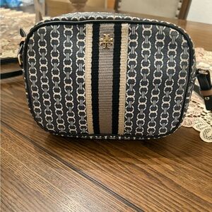 Tory Burch Gemini Link Crossbody Bag